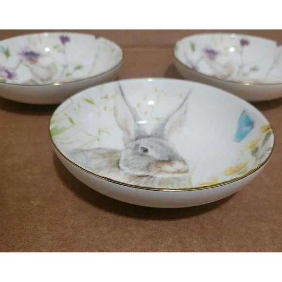 Williams Sonoma Set of 3 Cereal Bowls 5.5" Easter Bunny Meadow Gold Rimmed - Picture 3 of 7